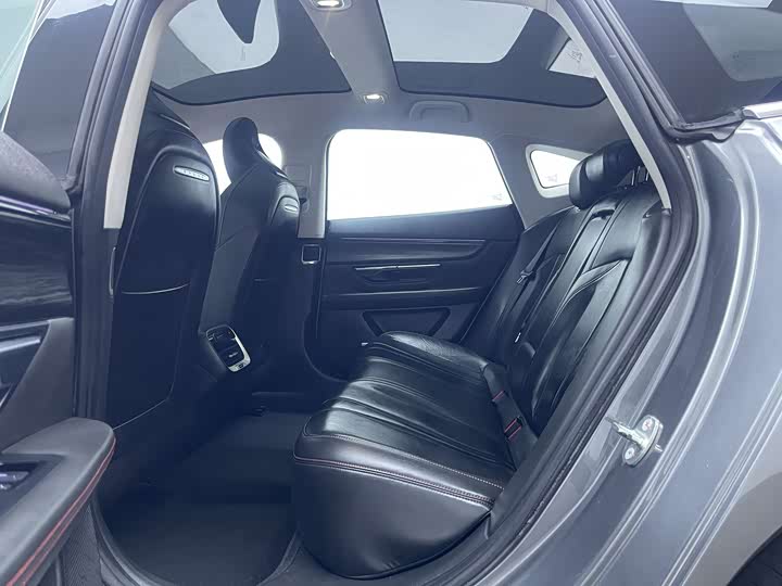 Фото 4 - XPeng P7