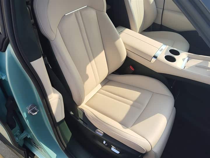 Фото 25 - Xiaomi YU7