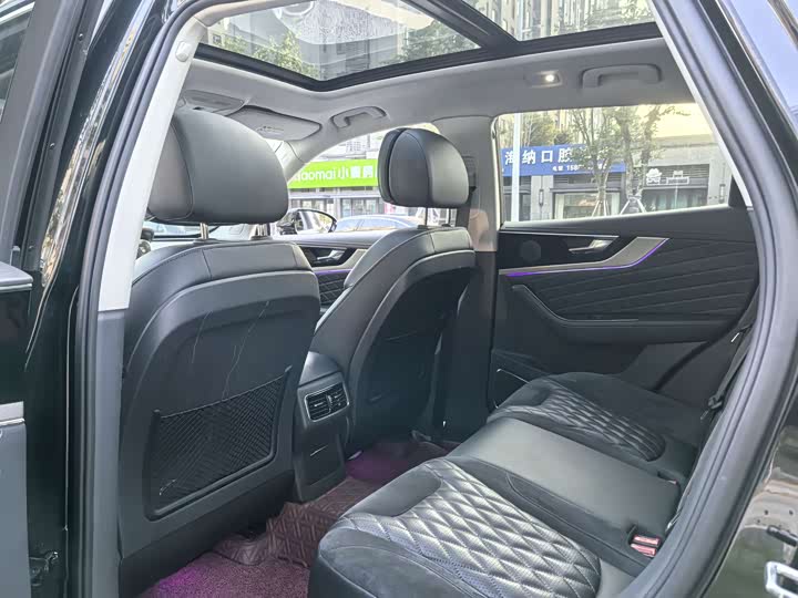 Фото 7 - Hongqi HS5