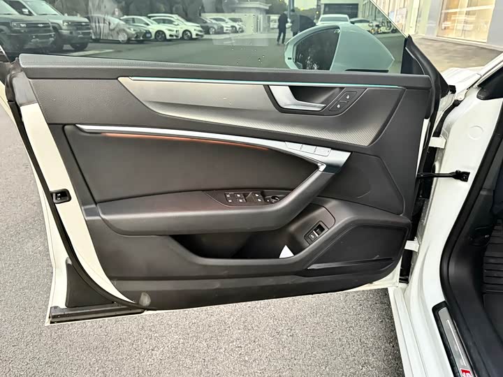 Фото 5 - Audi A7