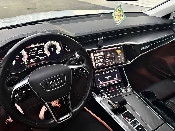 Фото 8 - Audi A7