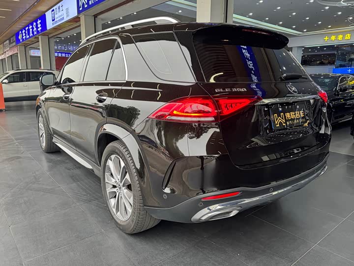 Фото 11 - Mercedes-Benz GLE-Class