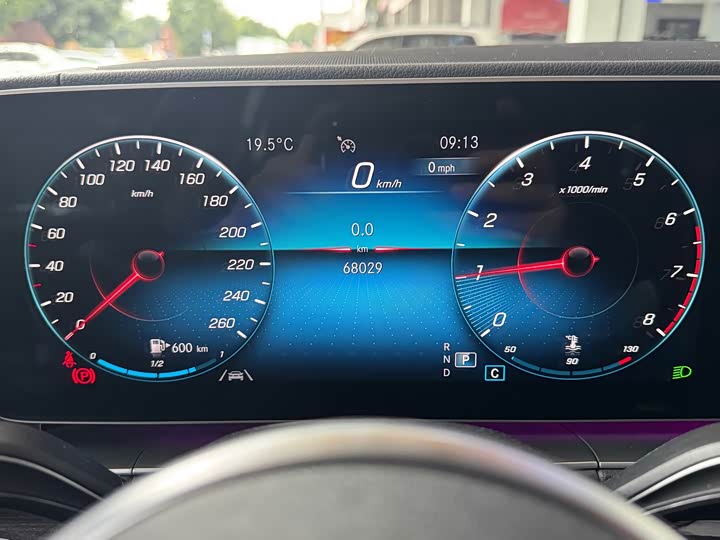 Фото 12 - Mercedes-Benz GLE-Class