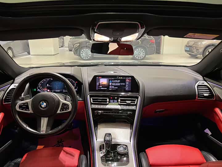 Фото 5 - BMW 8 Series