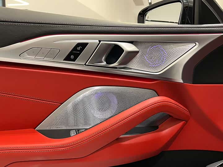 Фото 9 - BMW 8 Series