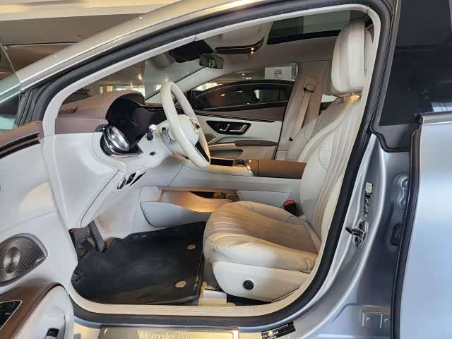 Фото 4 - Mercedes-Benz EQS