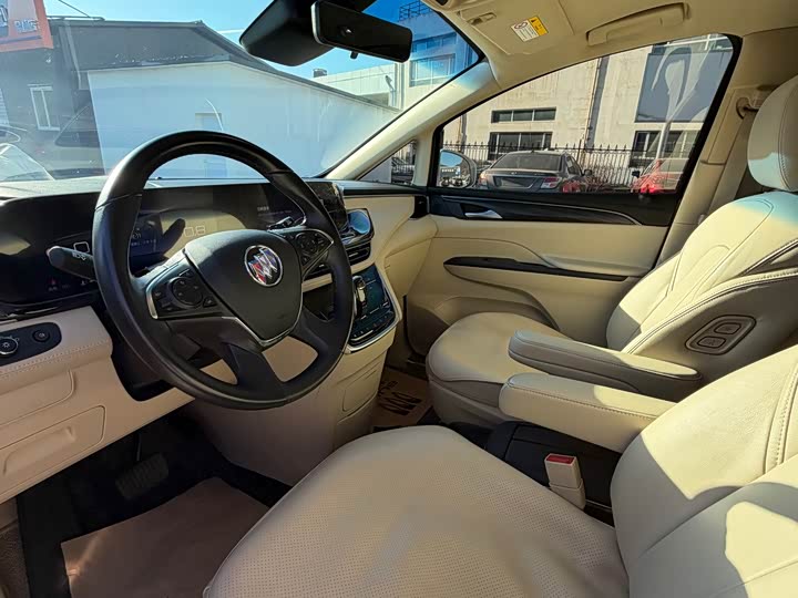 Фото 5 - Buick GL8 ES