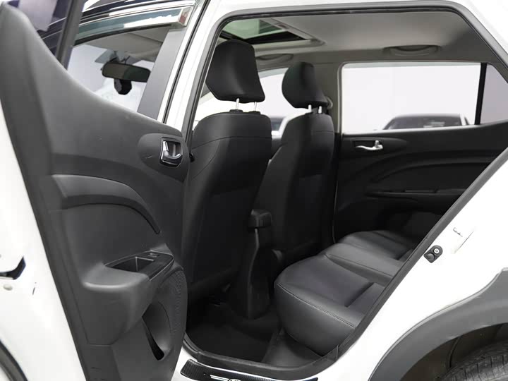 Фото 18 - Kia KX1