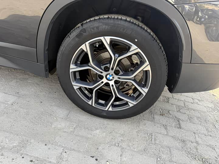 Фото 13 - BMW X1