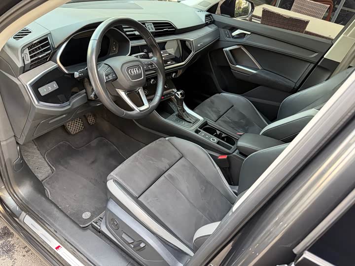 Фото 10 - Audi Q3