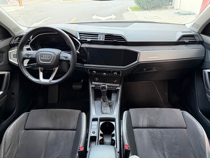 Фото 12 - Audi Q3