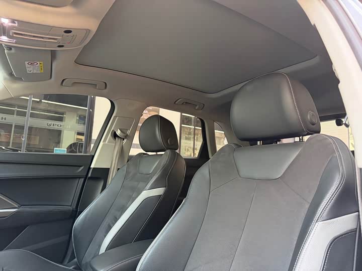 Фото 18 - Audi Q3