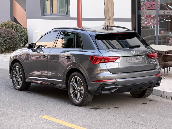 Фото 7 - Audi Q3