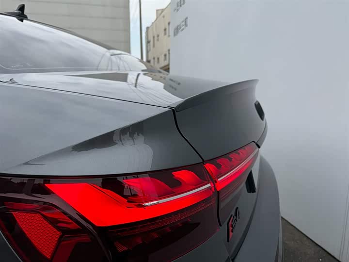 Фото 16 - Audi S4