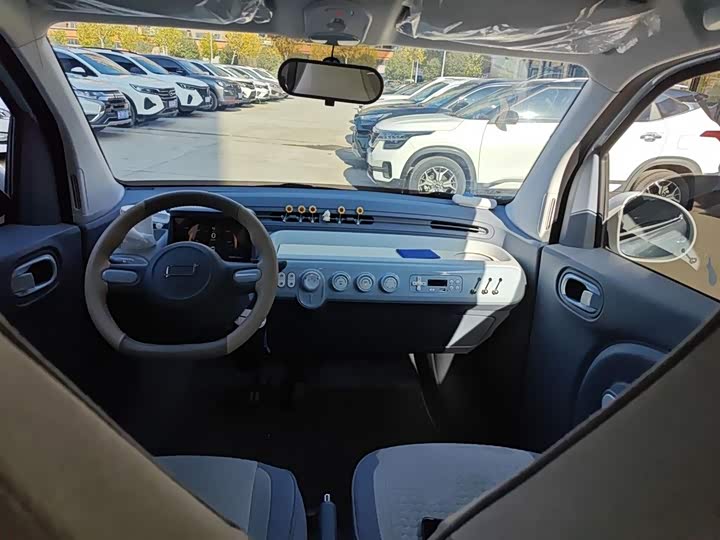 Фото 10 - Bestune Pony