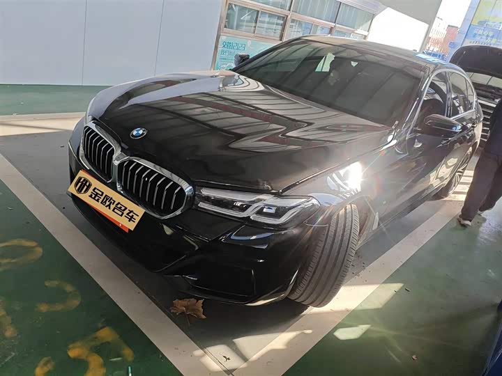 Фото 1 - BMW 5 Series