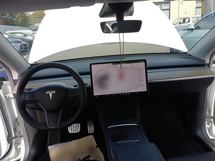 Фото 10 - Tesla Model Y