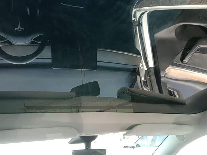 Фото 18 - Tesla Model Y