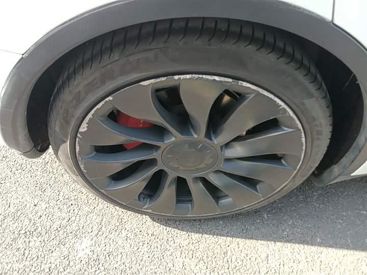 Фото 26 - Tesla Model Y