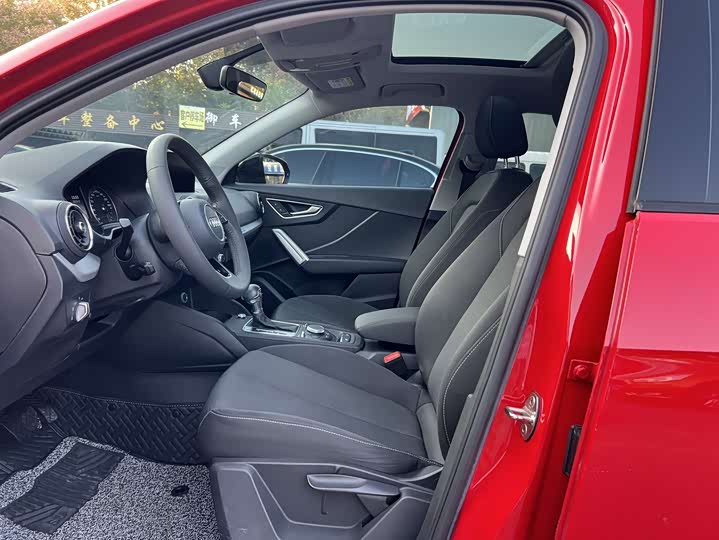 Фото 8 - Audi Q2L