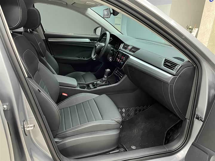 Фото 13 - Skoda Superb