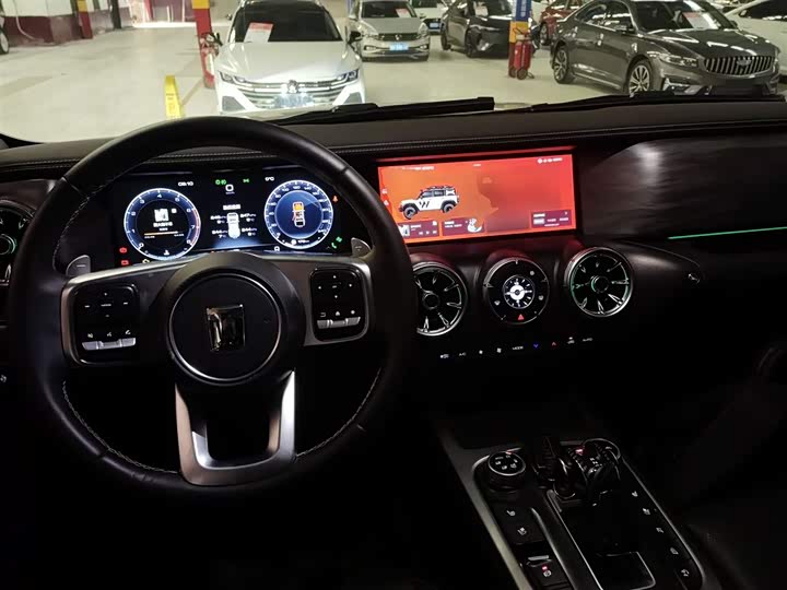 Фото 10 - Tank 300