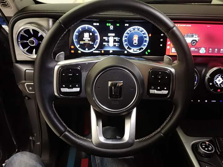 Фото 11 - Tank 300