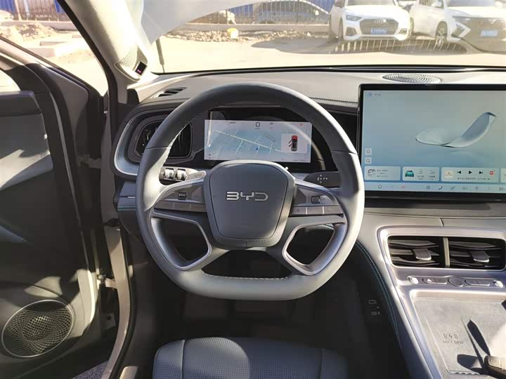 Фото 11 - BYD Sea Lion 07 DM-i Hybrid