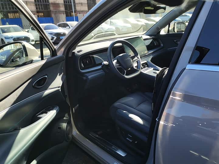 Фото 15 - BYD Sea Lion 07 DM-i Hybrid