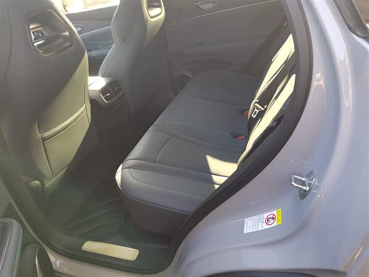 Фото 17 - BYD Sea Lion 07 DM-i Hybrid