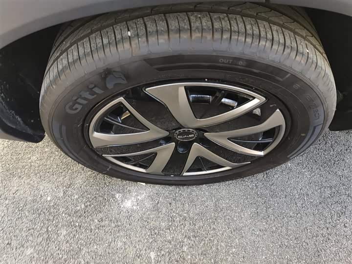 Фото 26 - BYD Sea Lion 07 DM-i Hybrid