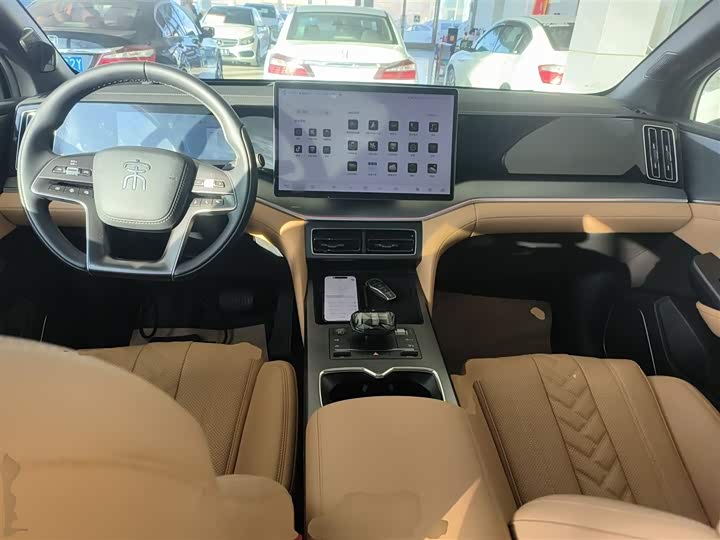 Фото 10 - BYD Song L DM-i Hybrid