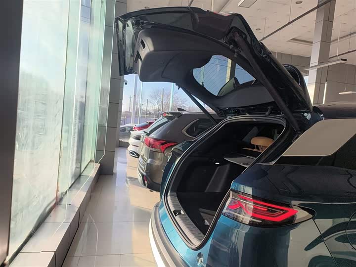 Фото 19 - BYD Song L DM-i Hybrid