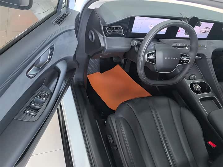 Фото 16 - Roewe D7