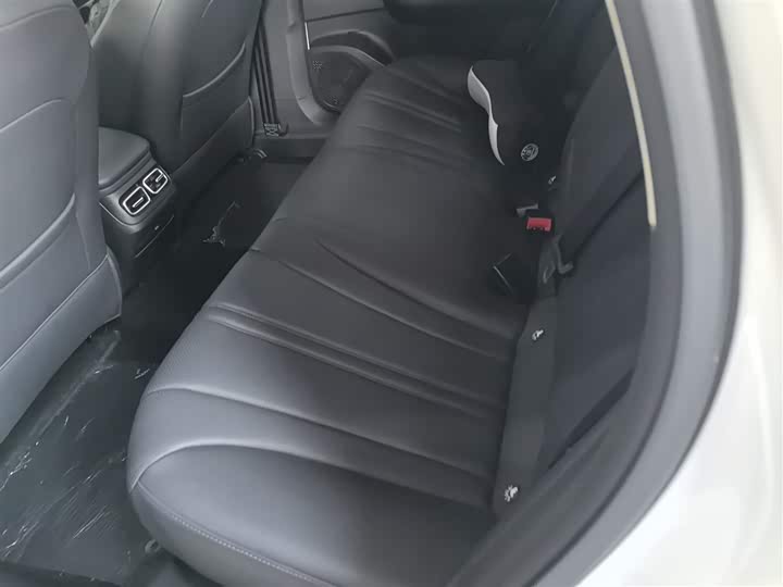 Фото 17 - Roewe D7