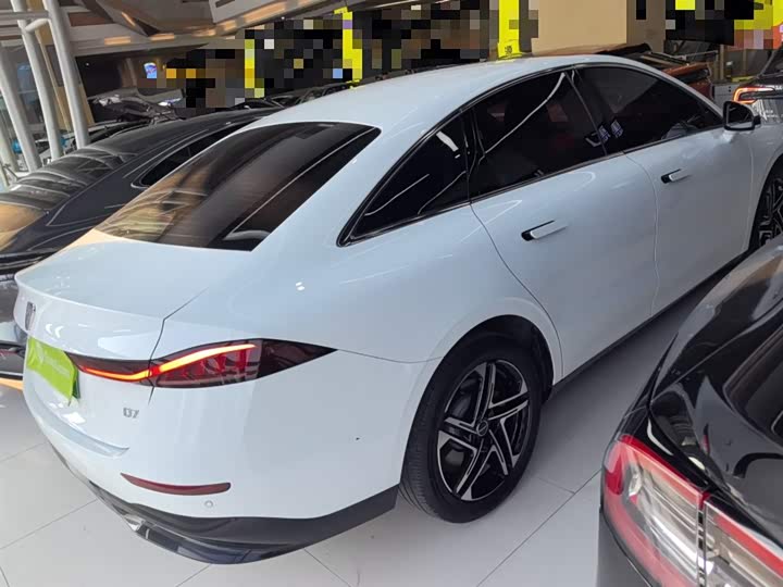 Фото 7 - Roewe D7