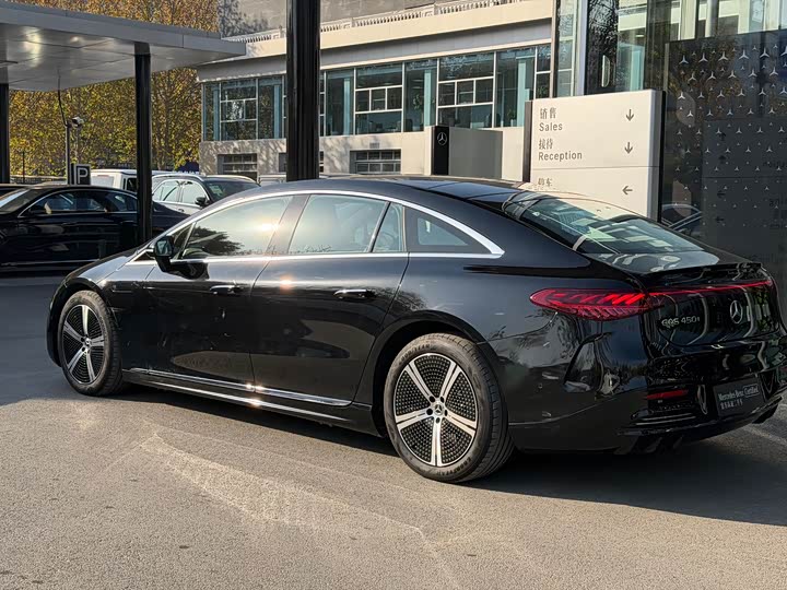 Фото 3 - Mercedes-Benz EQS