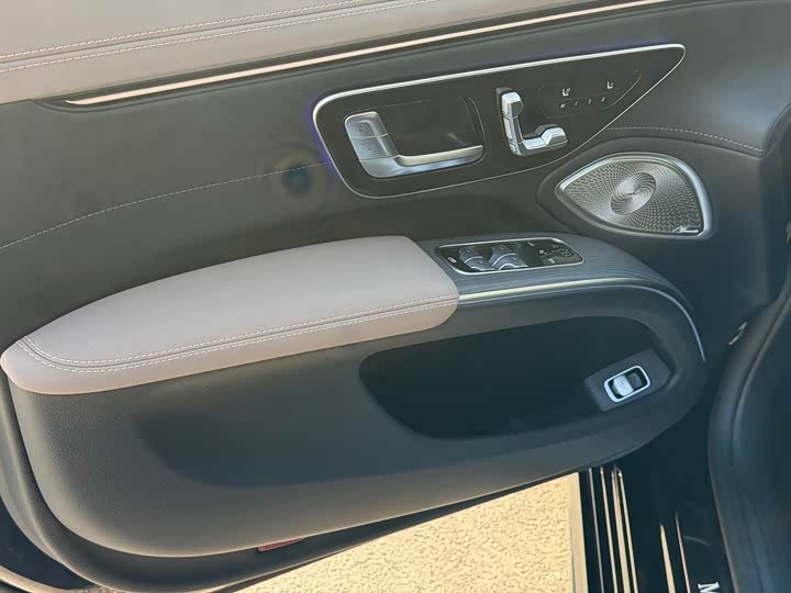 Фото 7 - Mercedes-Benz EQS