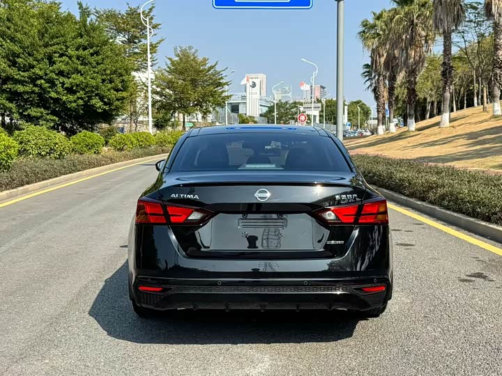 Фото 7 - Nissan Teana