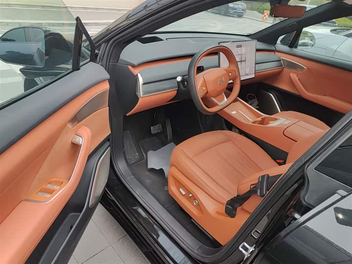 Фото 16 - Nio Onvo L60