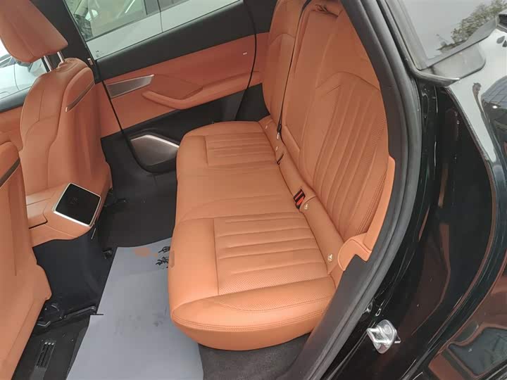 Фото 17 - Nio Onvo L60