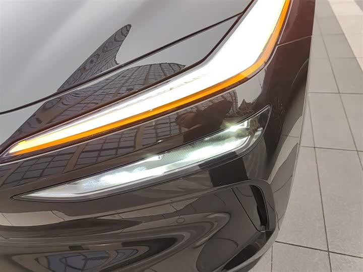 Фото 24 - Nio Onvo L60