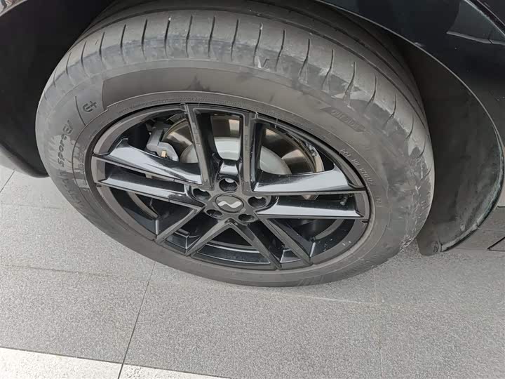 Фото 26 - Nio Onvo L60