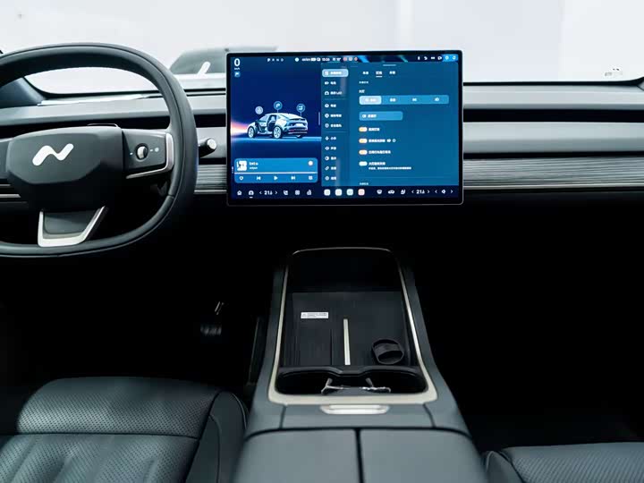 Фото 10 - Nio Onvo L60