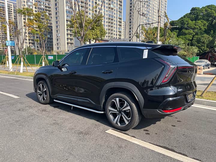 Фото 7 - Geely Atlas L