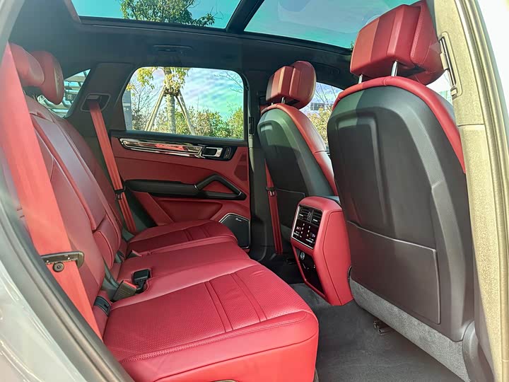 Фото 12 - Porsche Cayenne