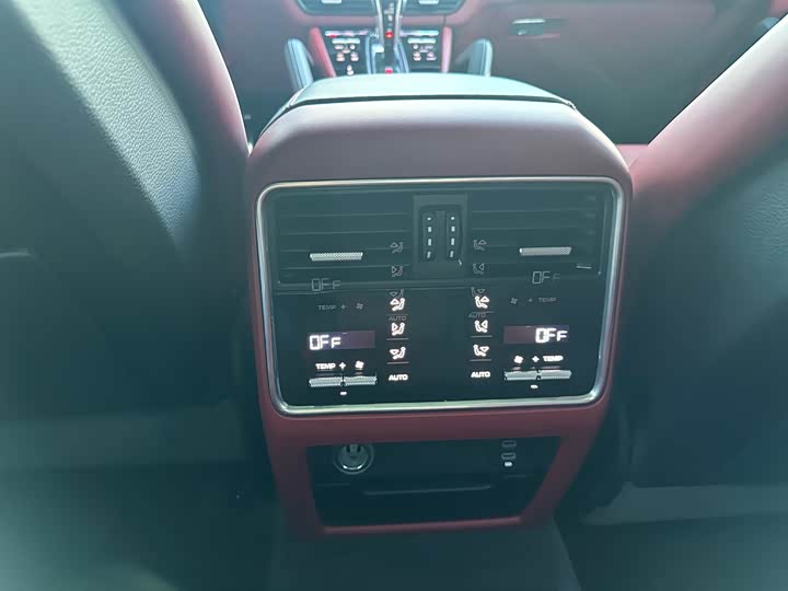 Фото 19 - Porsche Cayenne