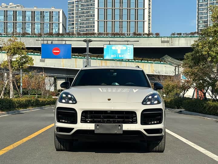 Фото 2 - Porsche Cayenne