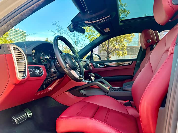 Фото 9 - Porsche Cayenne