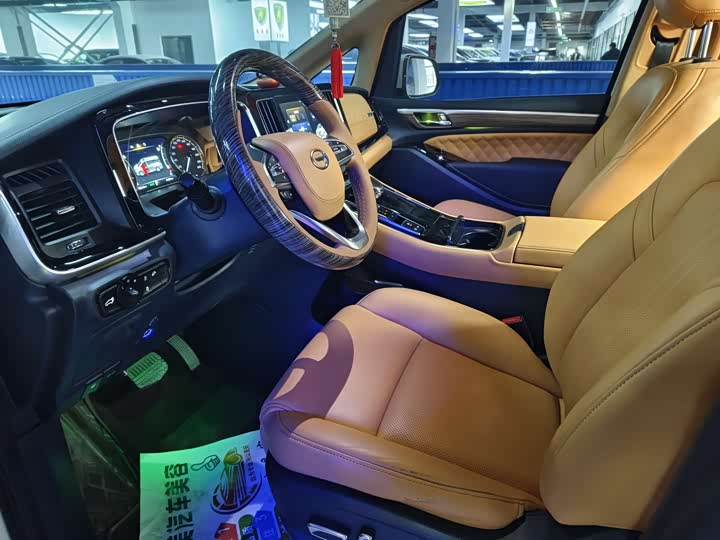 Фото 4 - GAC Trumpchi M8